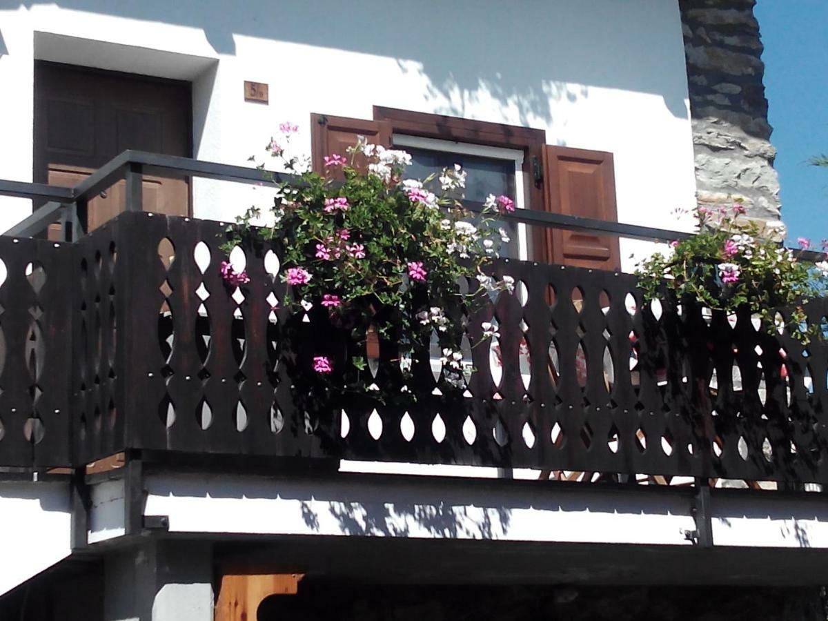 Maison Mey - Cir Vda Gignod 008 อาออสตา ภายนอก รูปภาพ